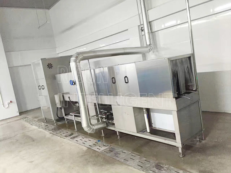 Choosing the Right Crate Washer for Your Business Needs